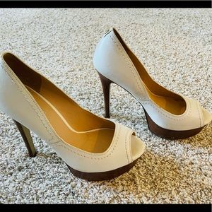 Guess Platform Pumps